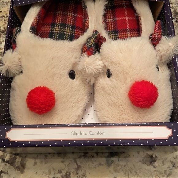 𝅺CHRISTMAS memory foam character slippers‎ size 6-8 women’s NEW IN BOX - Picture 3 of 4